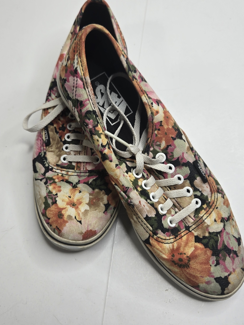 Vans Rare Unisex Floral Canvas Lace-Up Sneakers - Pink, Orange & Black